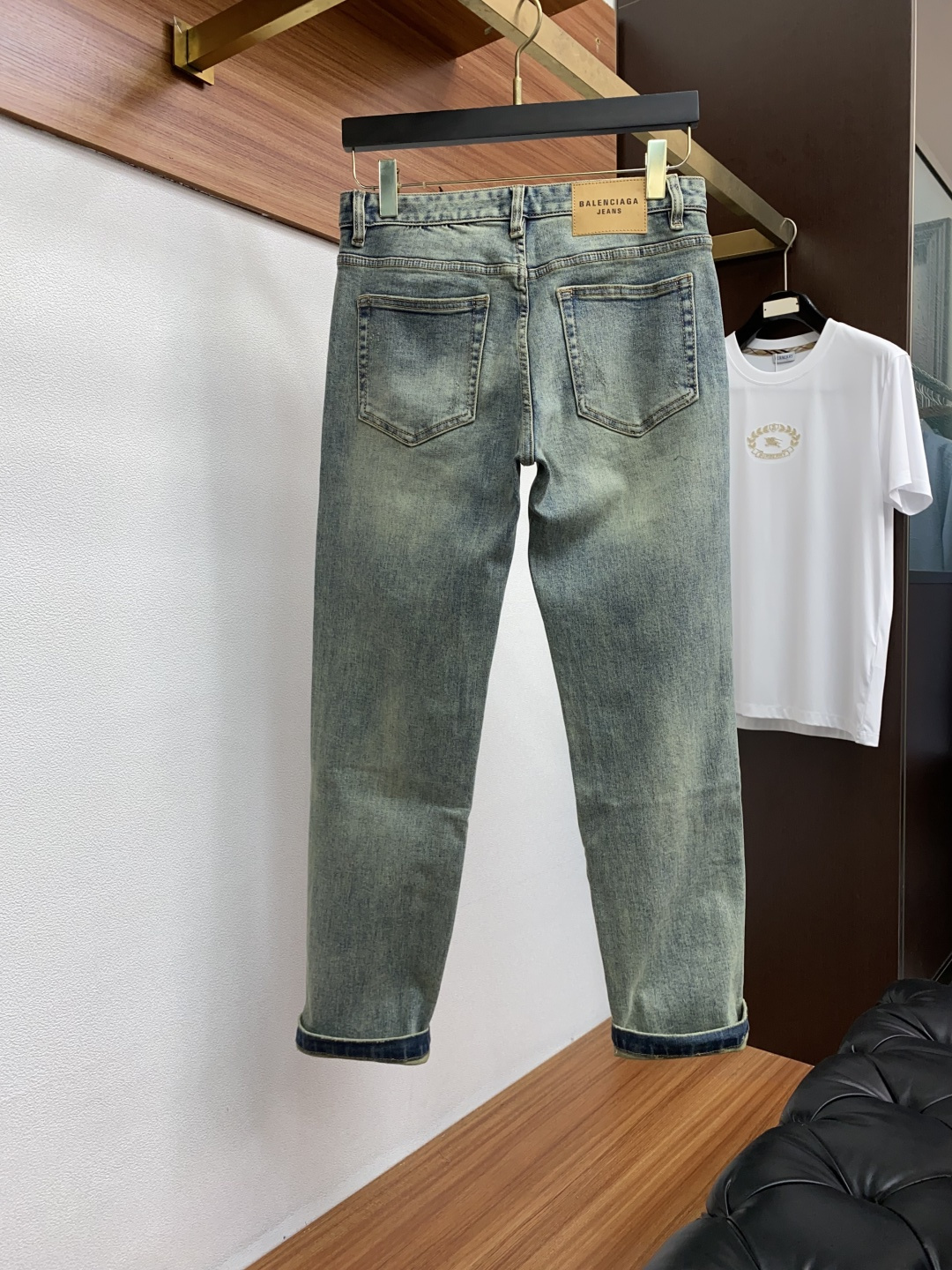  巴黎世家 25男士牛仔裤原厂原布原洗水！进口原版水洗弹力面料，复杂的手工艺叠加，任何一个洗水环节多停留