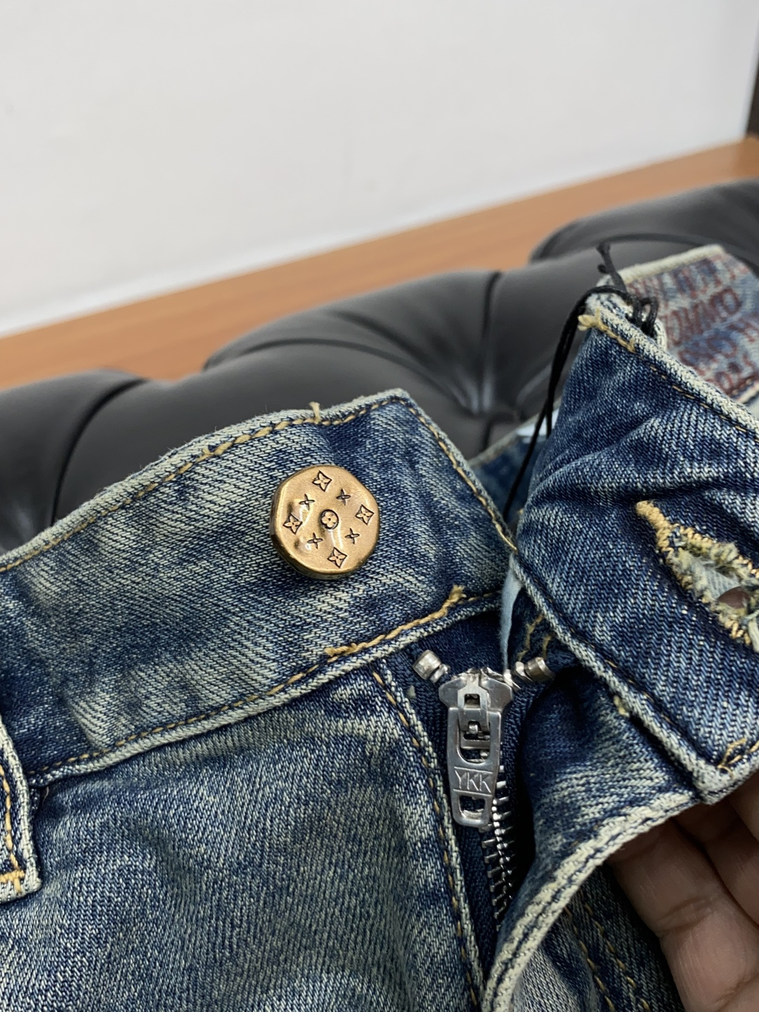  1v路易威登 25男士牛仔裤原厂原布原洗水！进口原版水洗弹力面料，复杂的手工艺叠加，任何一个洗水环节多