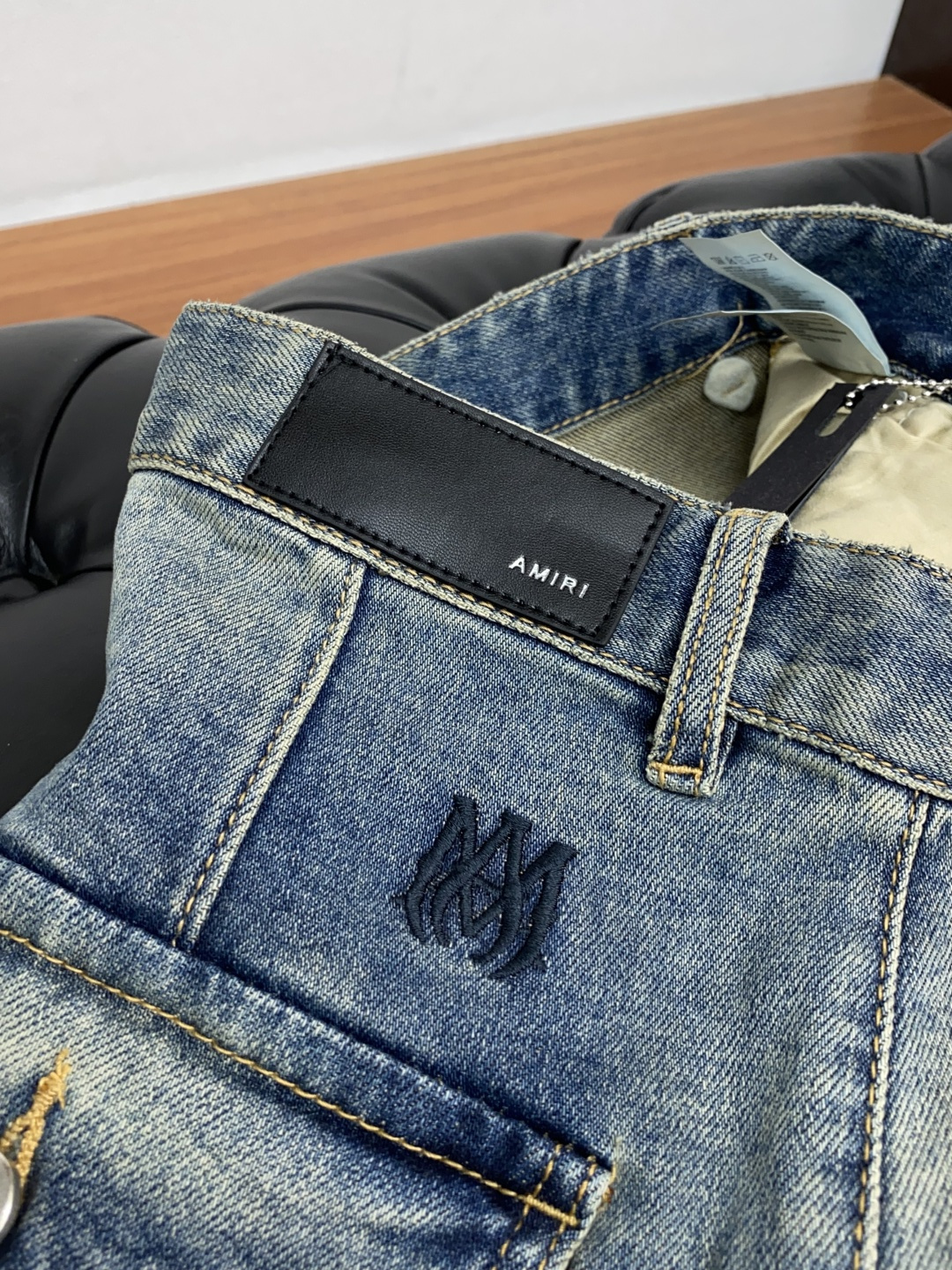 amri 25男士牛仔裤原厂原布原洗水！进口原版水洗弹力面料，复杂的手工艺叠加，任何一个洗水环节多停留几