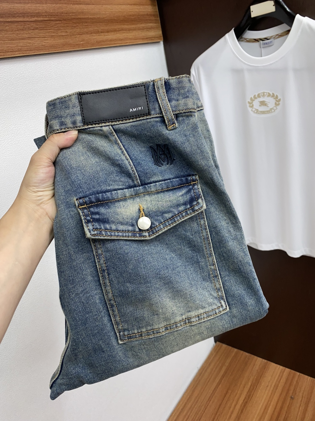 amri 25男士牛仔裤原厂原布原洗水！进口原版水洗弹力面料，复杂的手工艺叠加，任何一个洗水环节多停留几