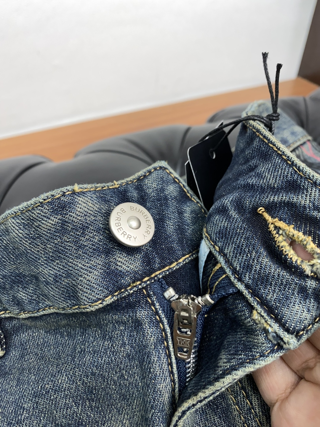  巴宝莉 25男士牛仔裤原厂原布原洗水！进口原版水洗弹力面料，复杂的手工艺叠加，任何一个洗水环节多停留几
