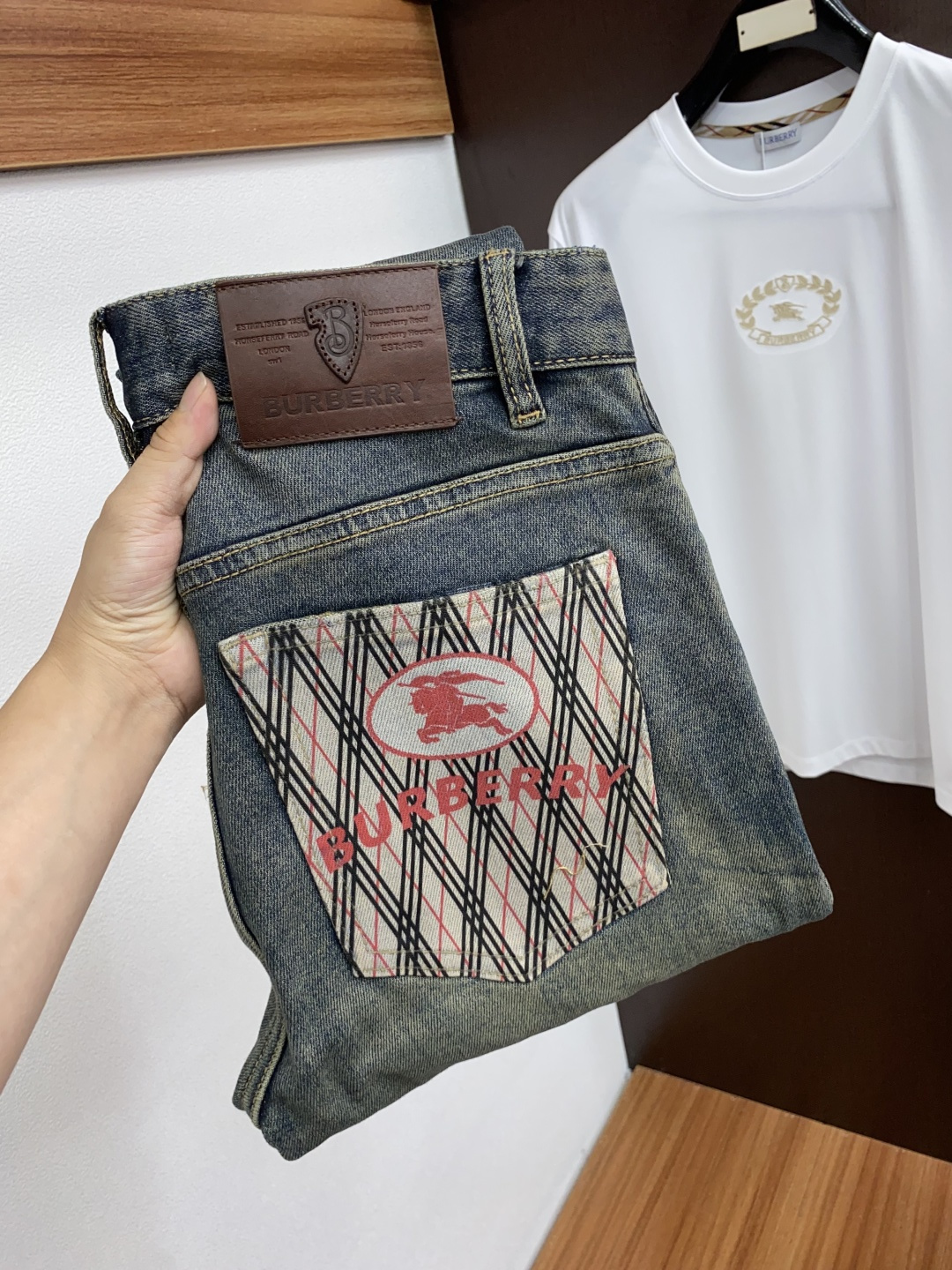  巴宝莉 25男士牛仔裤原厂原布原洗水！进口原版水洗弹力面料，复杂的手工艺叠加，任何一个洗水环节多停留几