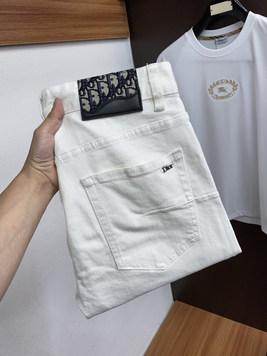 迪奥 25男士牛仔裤原厂原布原洗水！进口原版水洗弹力面料，复杂的手工艺叠加，任何一个洗水环节多停留几秒都