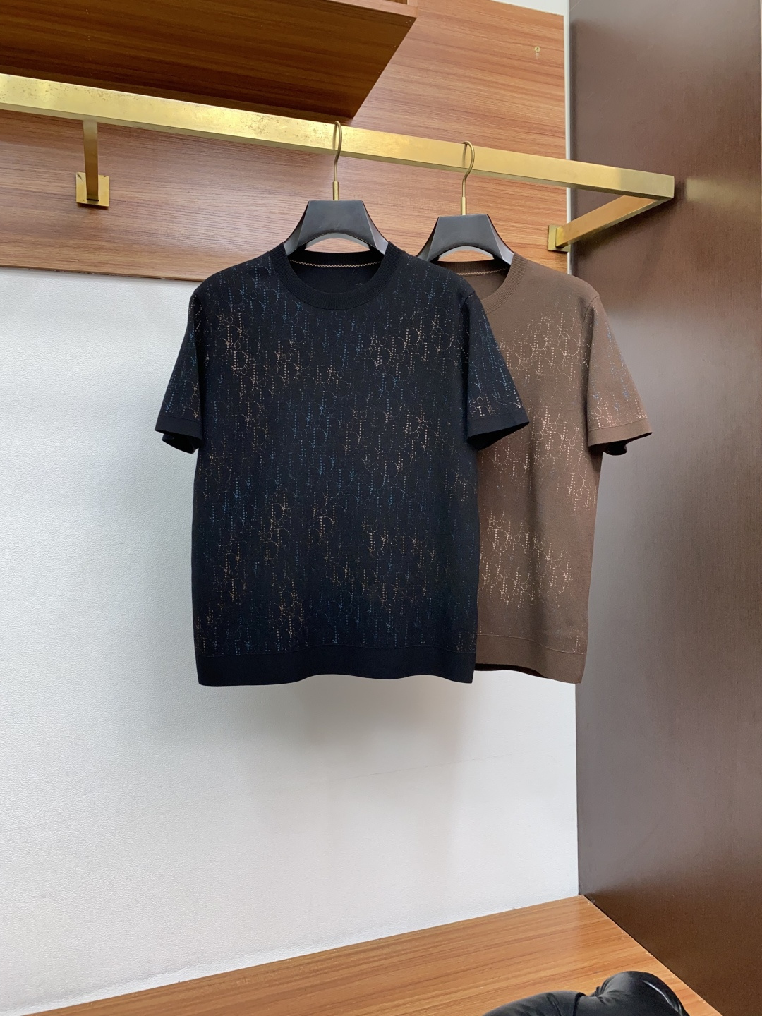  迪奥 家族男士高端简约圆领翻领加厚针织毛衣短袖 ，香港洋行渠道货，纯正血统品质，25年秋冬 新款，经典