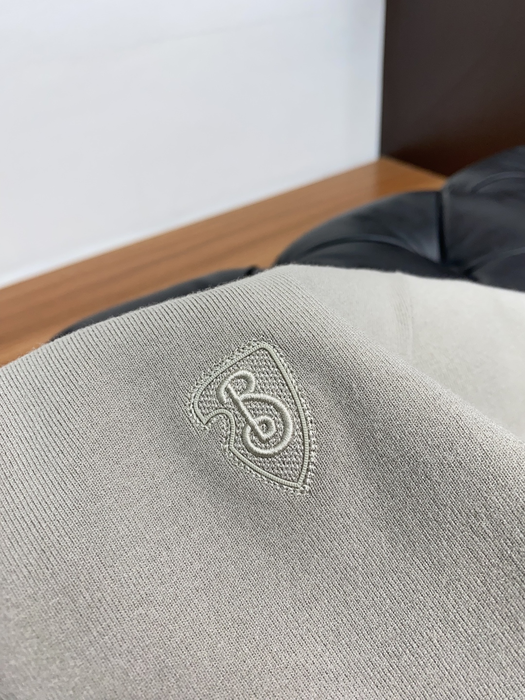  巴宝莉 家族男士高端简约翻领加厚针织毛衣短袖 ，香港洋行渠道货，纯正血统品质，25年秋冬 新款，经典王