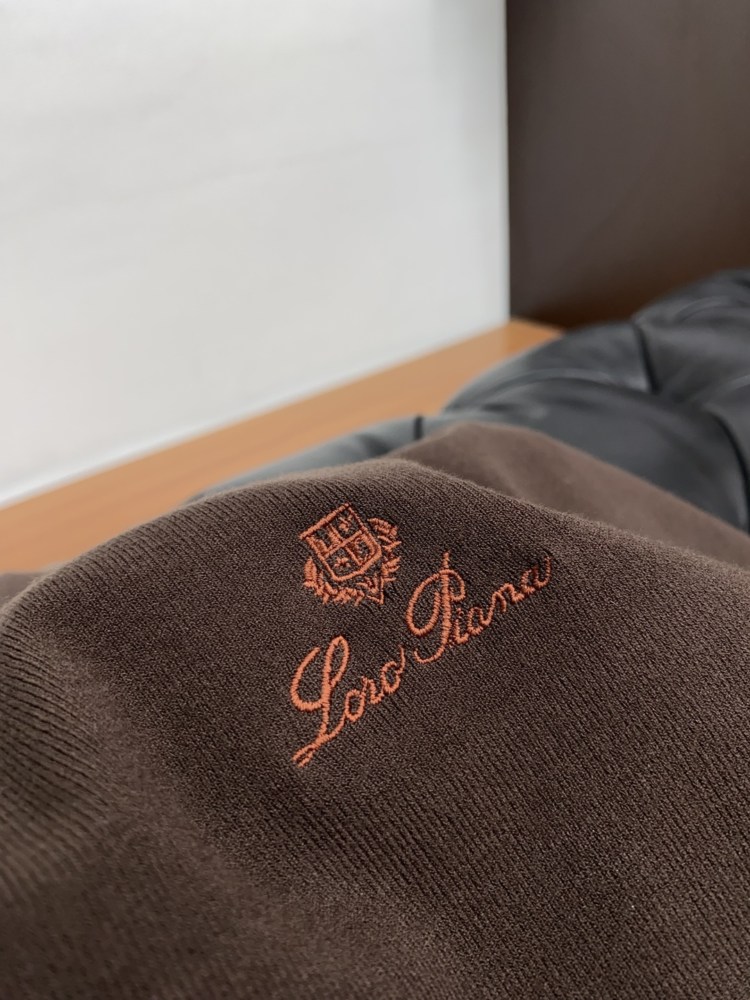  lP🆕诺悠翩雅 家族男士高端简约翻领加厚针织毛衣短袖 ，香港洋行渠道货，纯正血统品质，25年秋冬 新款