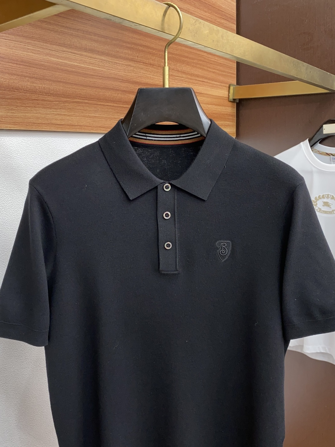  巴宝莉 家族男士高端简约翻领加厚针织毛衣短袖 ，香港洋行渠道货，纯正血统品质，25年秋冬 新款，经典王