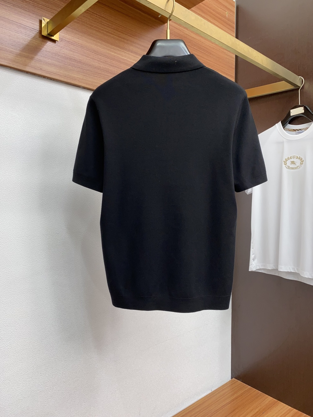  巴宝莉 家族男士高端简约翻领加厚针织毛衣短袖 ，香港洋行渠道货，纯正血统品质，25年秋冬 新款，经典王