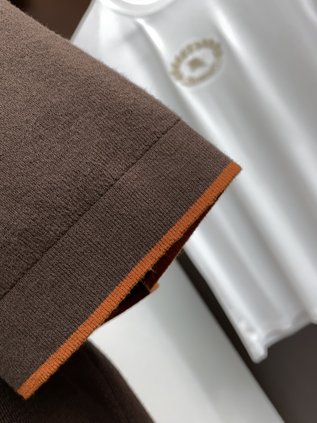  lP🆕诺悠翩雅 家族男士高端简约翻领加厚针织毛衣短袖 ，香港洋行渠道货，纯正血统品质，25年秋冬 新款