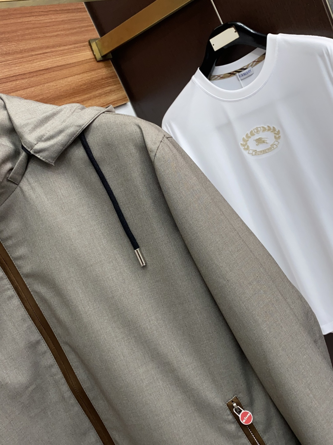  lP🆕 诺悠翩雅 2025年秋冬新款 官网 高端原厂代工出品，
官方经典王牌单品！最新夹克外套 多明星