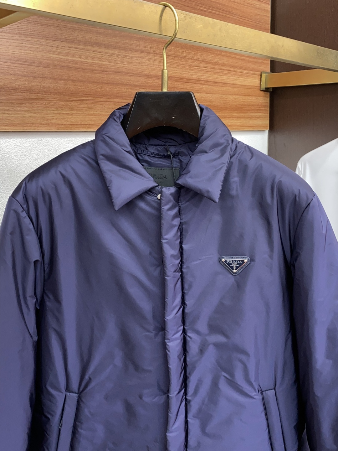 普拉达 2025年秋冬新款 官网 高端原厂代工出品，官方经典王牌单品！最新棉衣夹克外套 多明星穿搭示范款