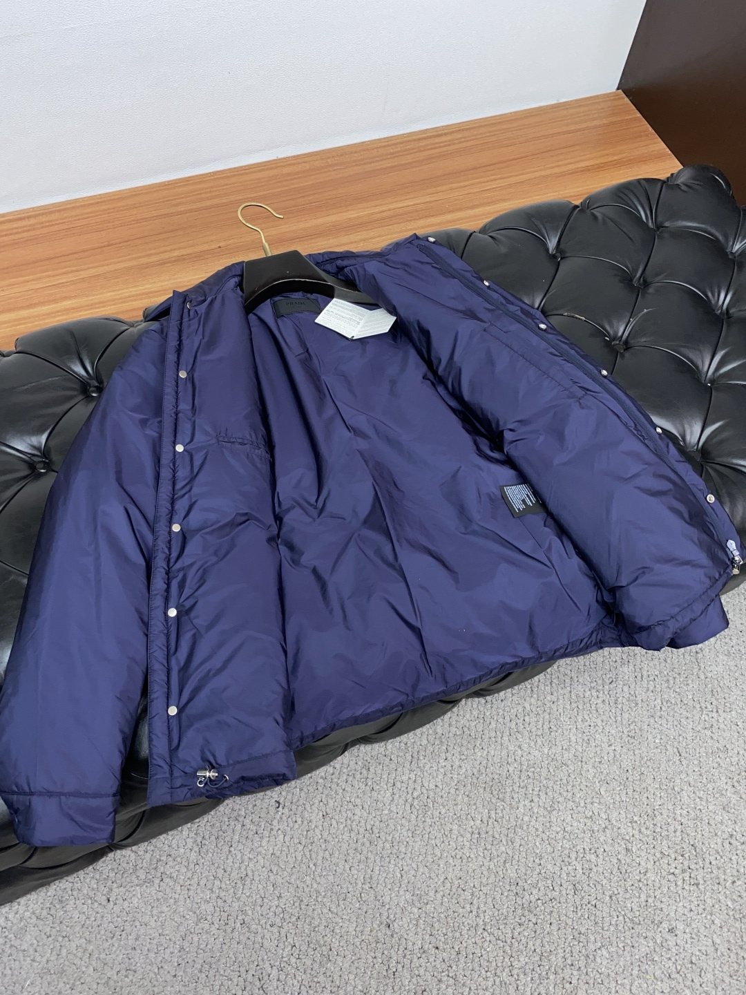 普拉达 2025年秋冬新款 官网 高端原厂代工出品，官方经典王牌单品！最新棉衣夹克外套 多明星穿搭示范款