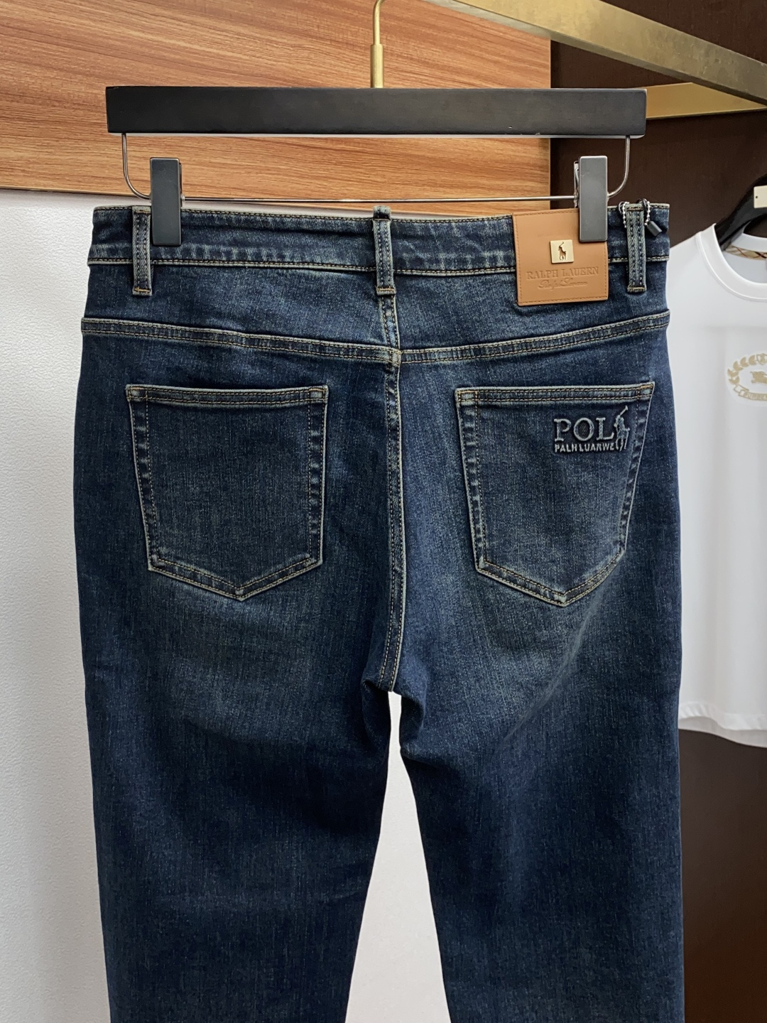  TF 25ss秋冬 新款 男士小直筒原单 牛仔裤 秋冬新款超柔软，弹力面料，复杂的手工艺叠加，任何一个