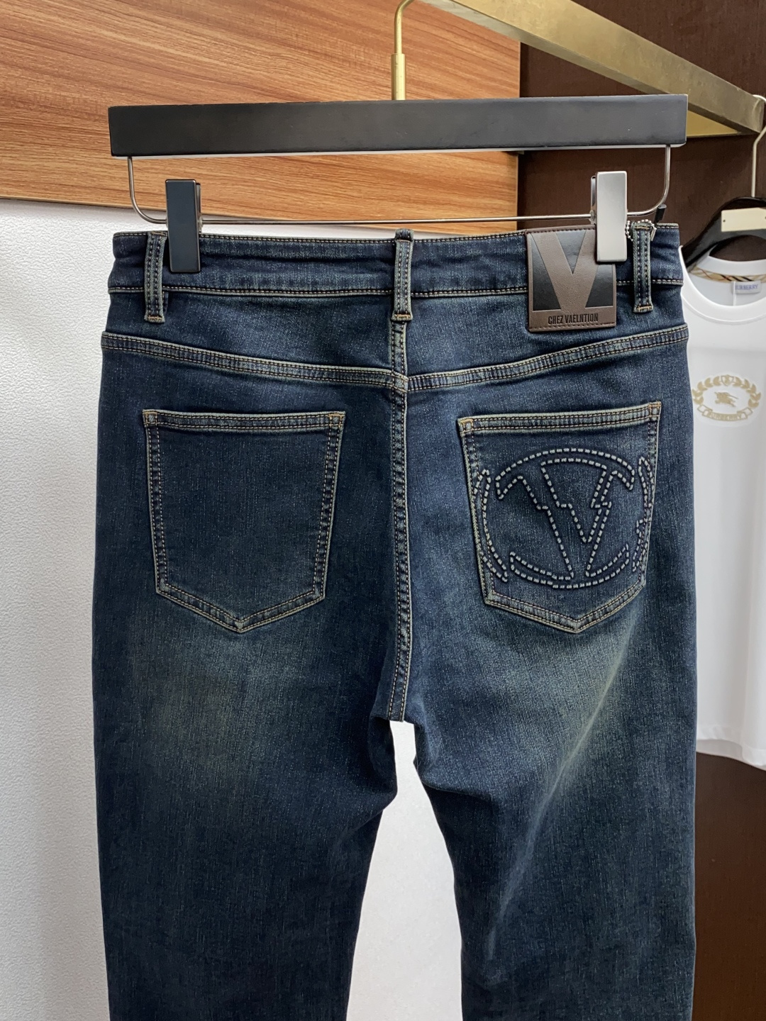  VT 25ss秋冬 新款 男士小直筒原单 牛仔裤 秋冬新款超柔软，弹力面料，复杂的手工艺叠加，任何一个