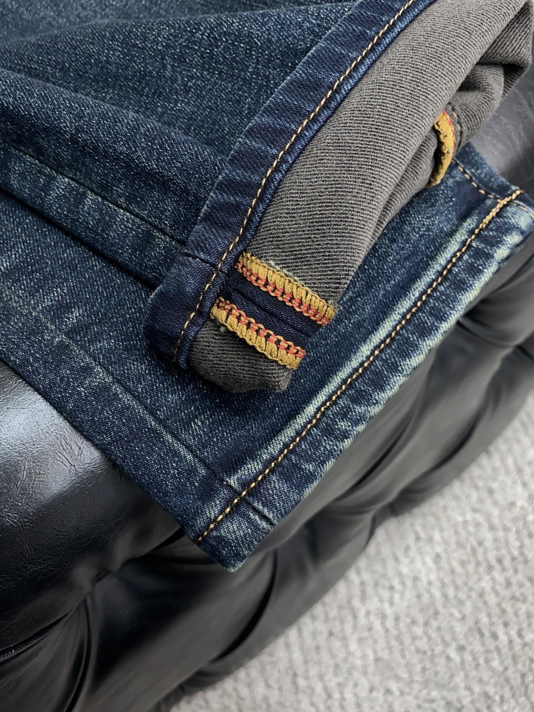  VT 25ss秋冬 新款 男士小直筒原单 牛仔裤 秋冬新款超柔软，弹力面料，复杂的手工艺叠加，任何一个