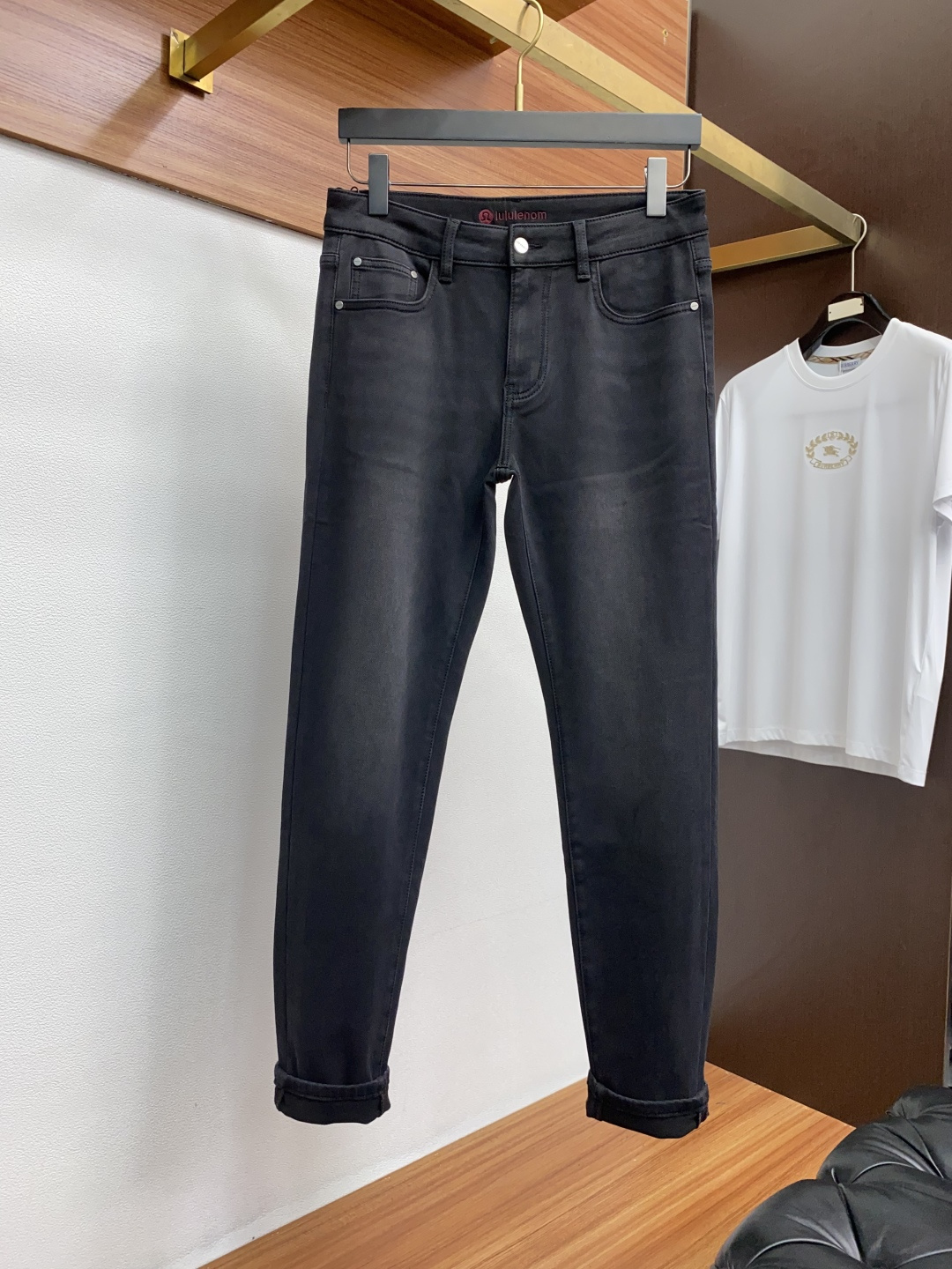 LULu25ss秋冬 新款 男士小直筒原单 牛仔裤 秋冬新款超柔软，弹力面料，复杂的手工艺叠加，任何一个