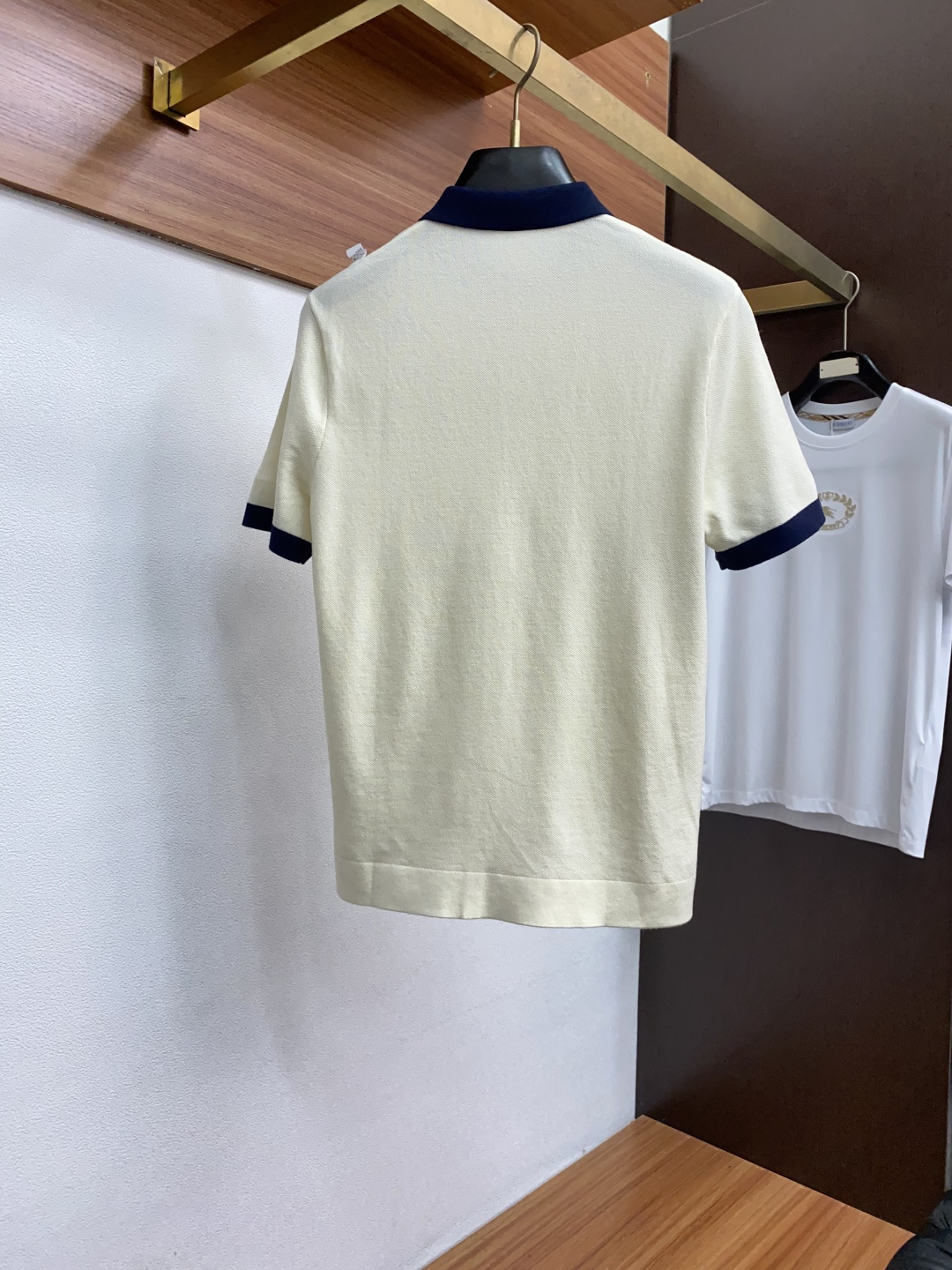 普拉达 男士高端简约翻领加厚针织毛衣短袖 ，香港洋行渠道货，纯正血统品质，25年秋冬 新款，经典王牌系列