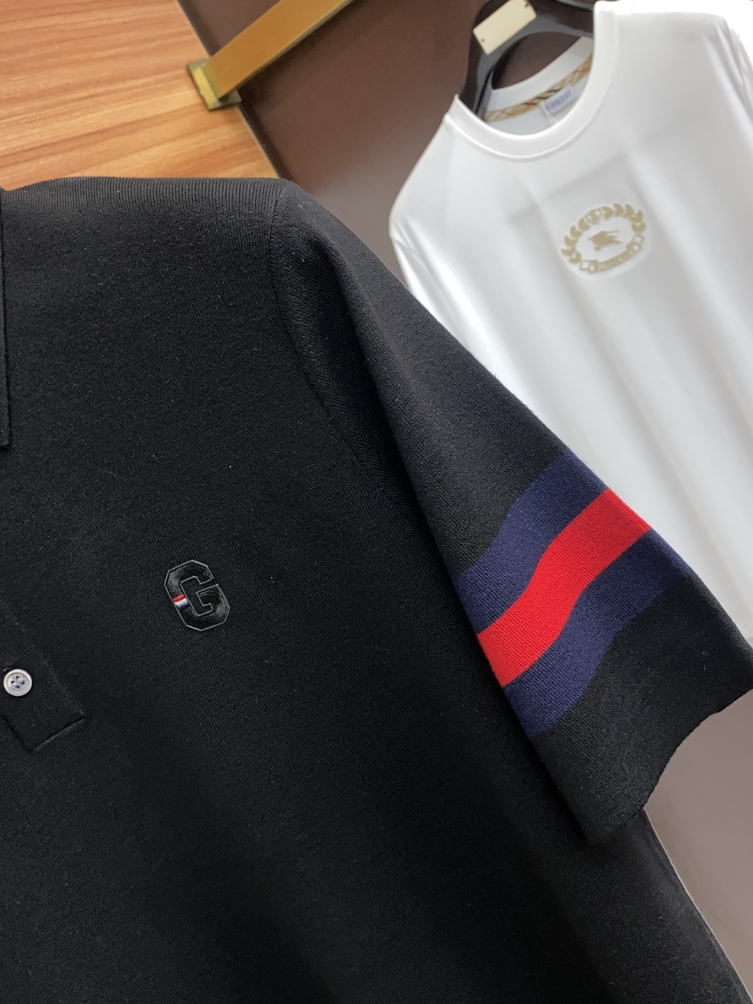  古奇 男士高端简约翻领加厚针织毛衣短袖 ，香港洋行渠道货，纯正血统品质，25年秋冬 新款，经典王牌系列