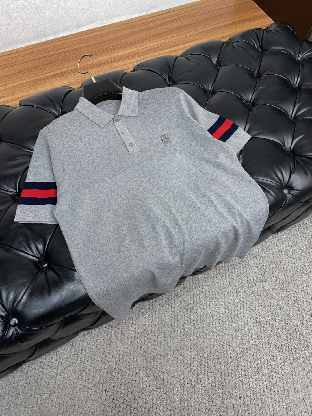  古奇 男士高端简约翻领加厚针织毛衣短袖 ，香港洋行渠道货，纯正血统品质，25年秋冬 新款，经典王牌系列