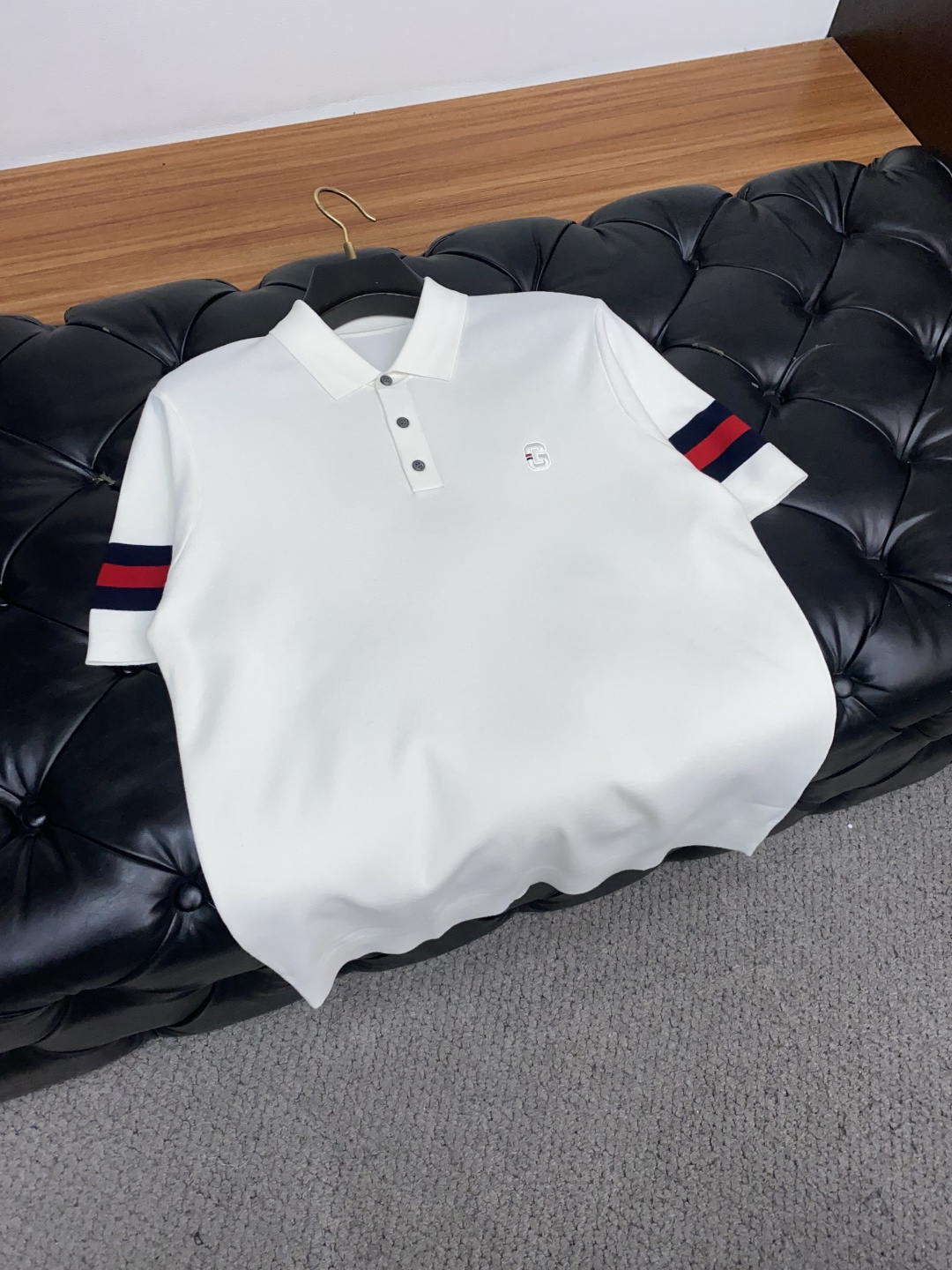  古奇 男士高端简约翻领加厚针织毛衣短袖 ，香港洋行渠道货，纯正血统品质，25年秋冬 新款，经典王牌系列