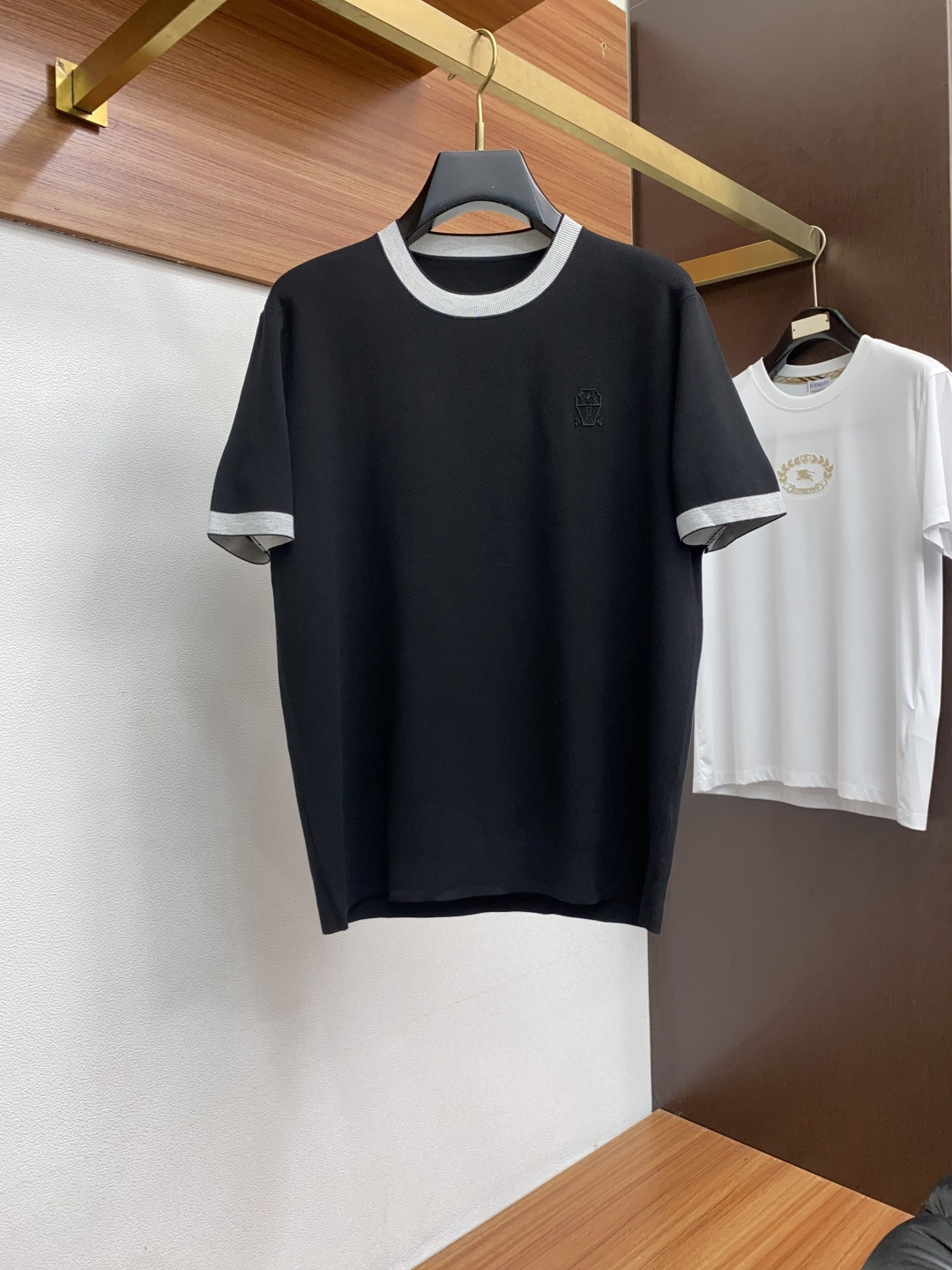 BC 男士高端简约圆领加厚针织毛衣短袖 ，香港洋行渠道货，纯正血统品质，25年秋冬 新款，经典王牌系列！