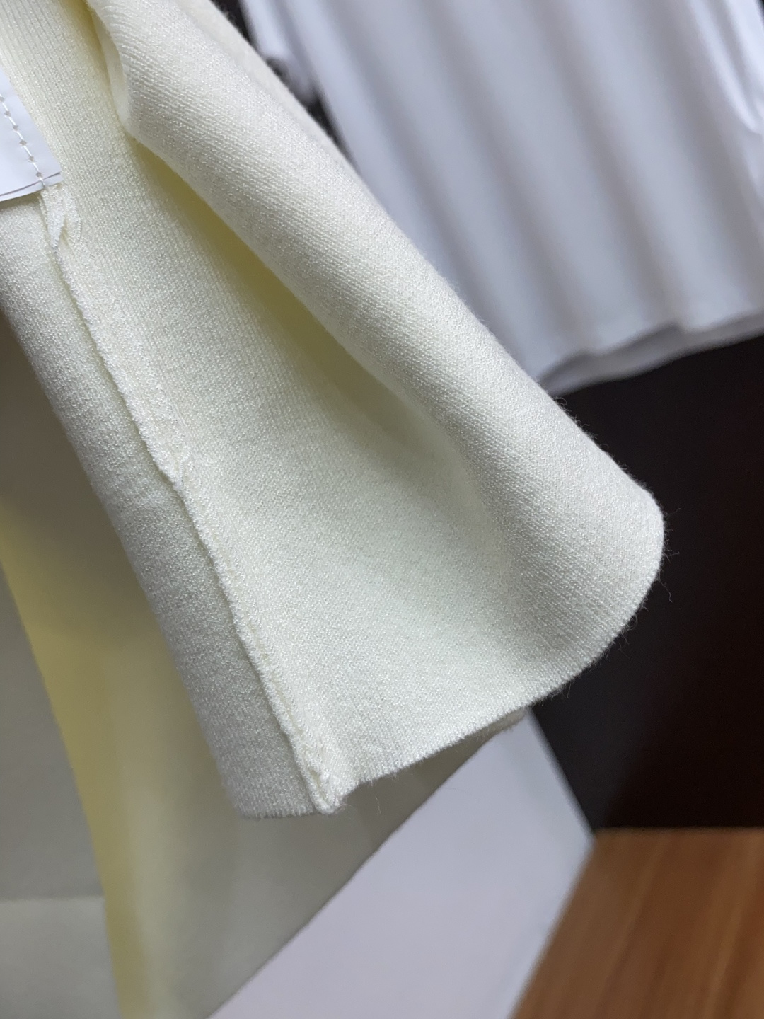  BC 男士高端简约圆领加厚针织毛衣短袖 ，香港洋行渠道货，纯正血统品质，25年秋冬 新款，经典王牌系列