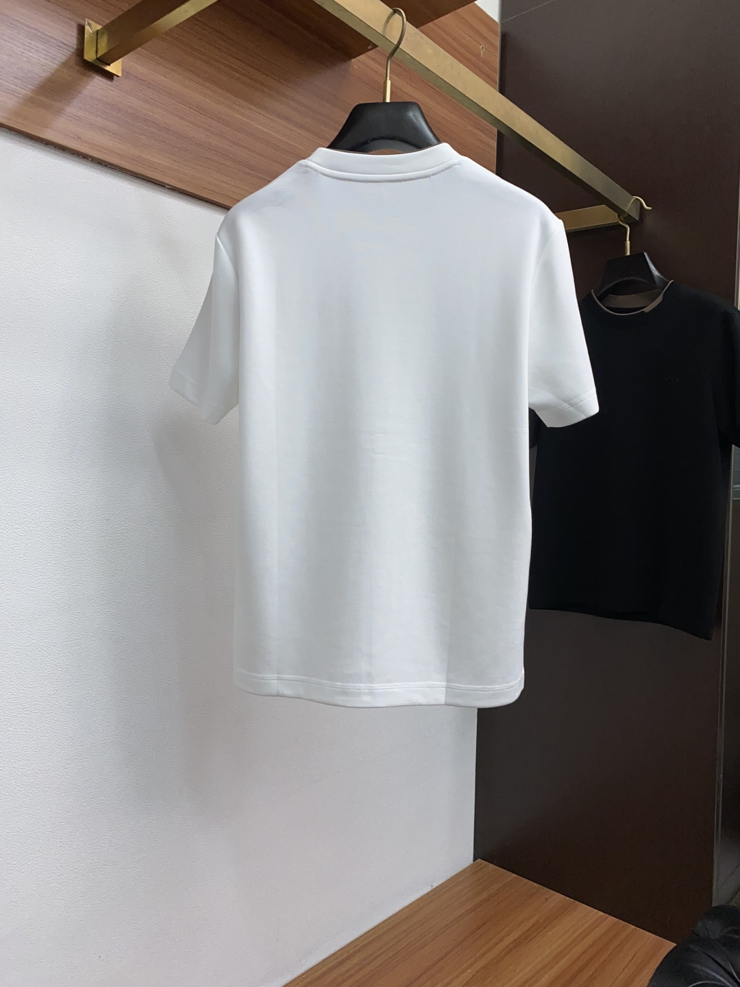  杰尼亚 2025秋冬专柜新款 时尚休闲打底衫短袖T恤，精选莫代尔空气棉 精致原版logo打造，舒适性与