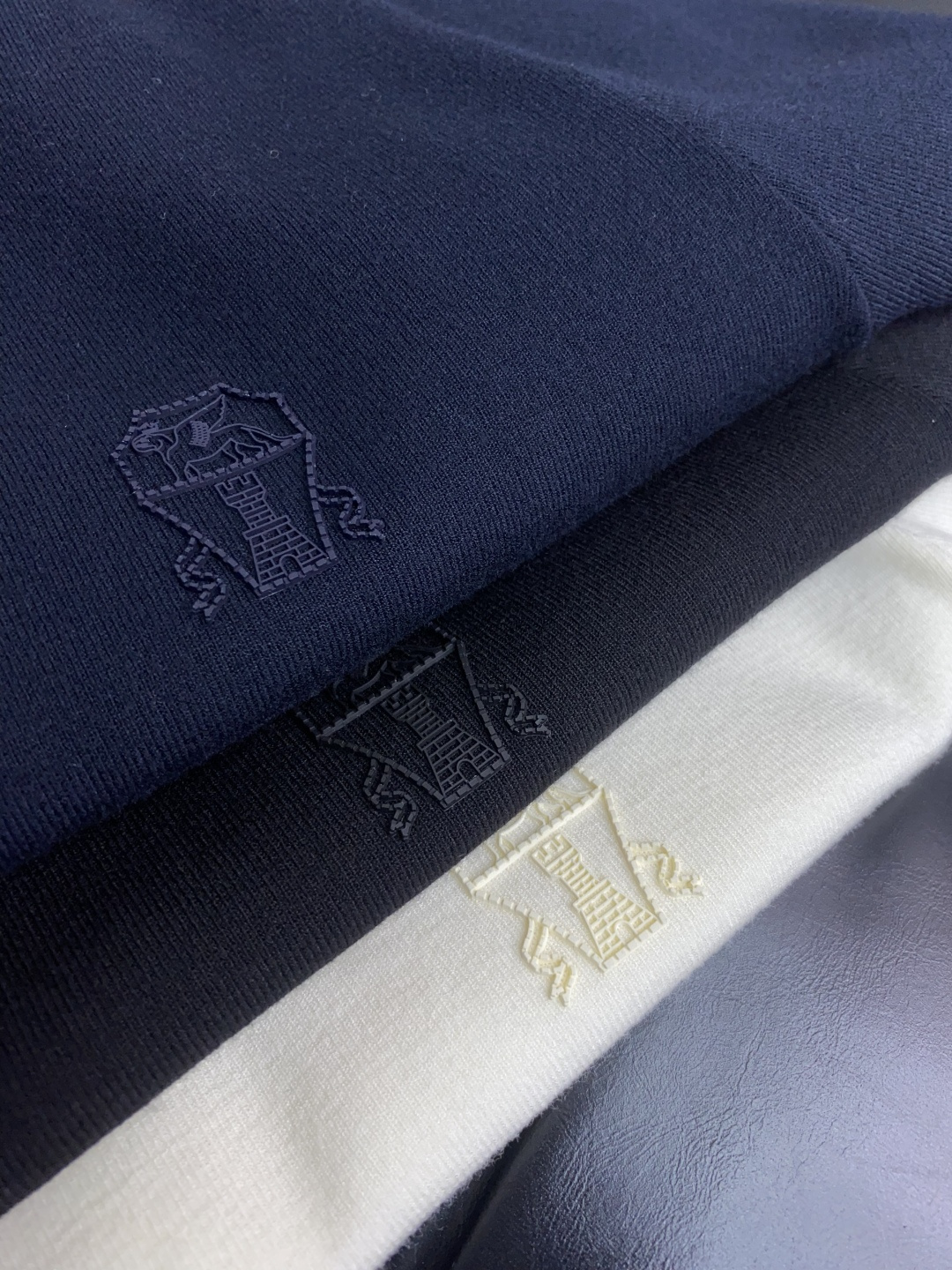  BC 男士高端简约圆领加厚针织毛衣短袖 ，香港洋行渠道货，纯正血统品质，25年秋冬 新款，经典王牌系列