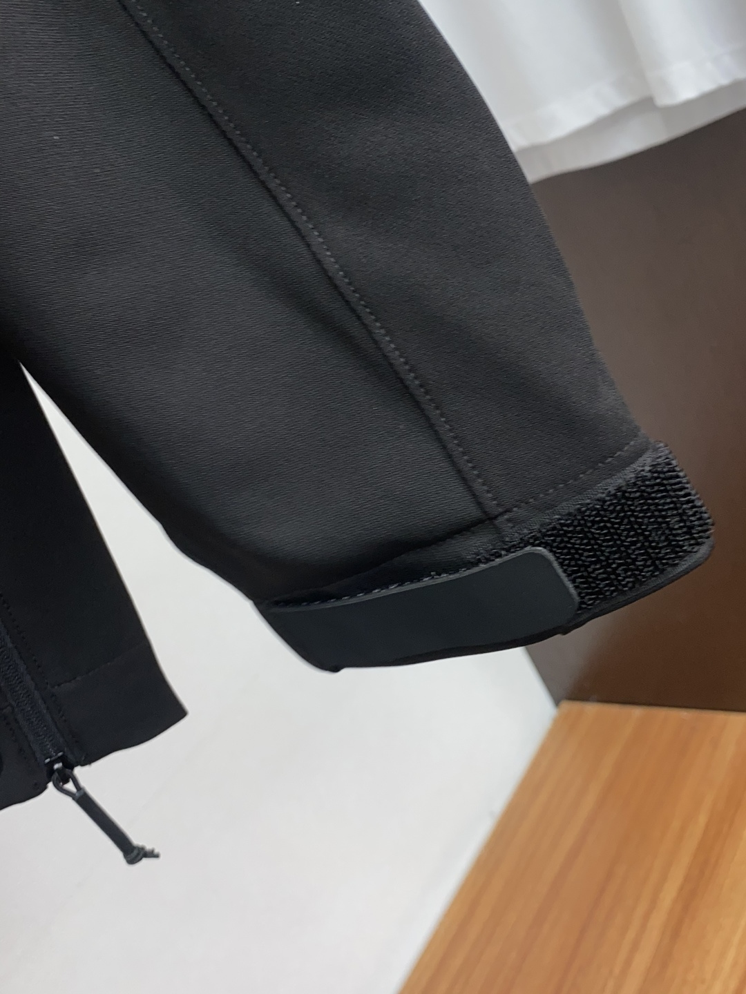 始祖鸟 官网同款，提前发售 2025ss秋冬 新款男士夹克外套，原单高端版本 专柜定制面料 透气舒适度高