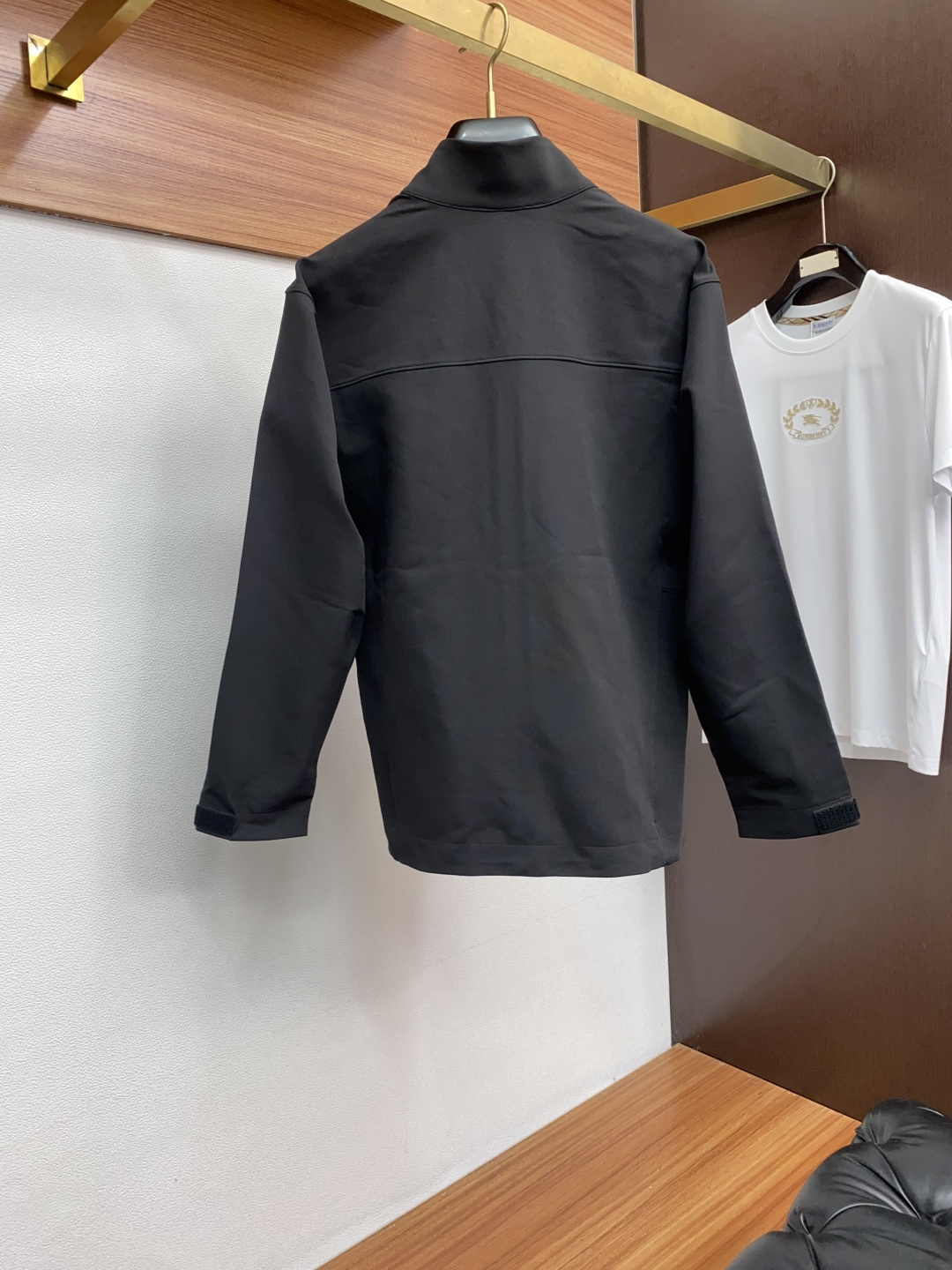 始祖鸟 官网同款，提前发售 2025ss秋冬 新款男士夹克外套，原单高端版本 专柜定制面料 透气舒适度高