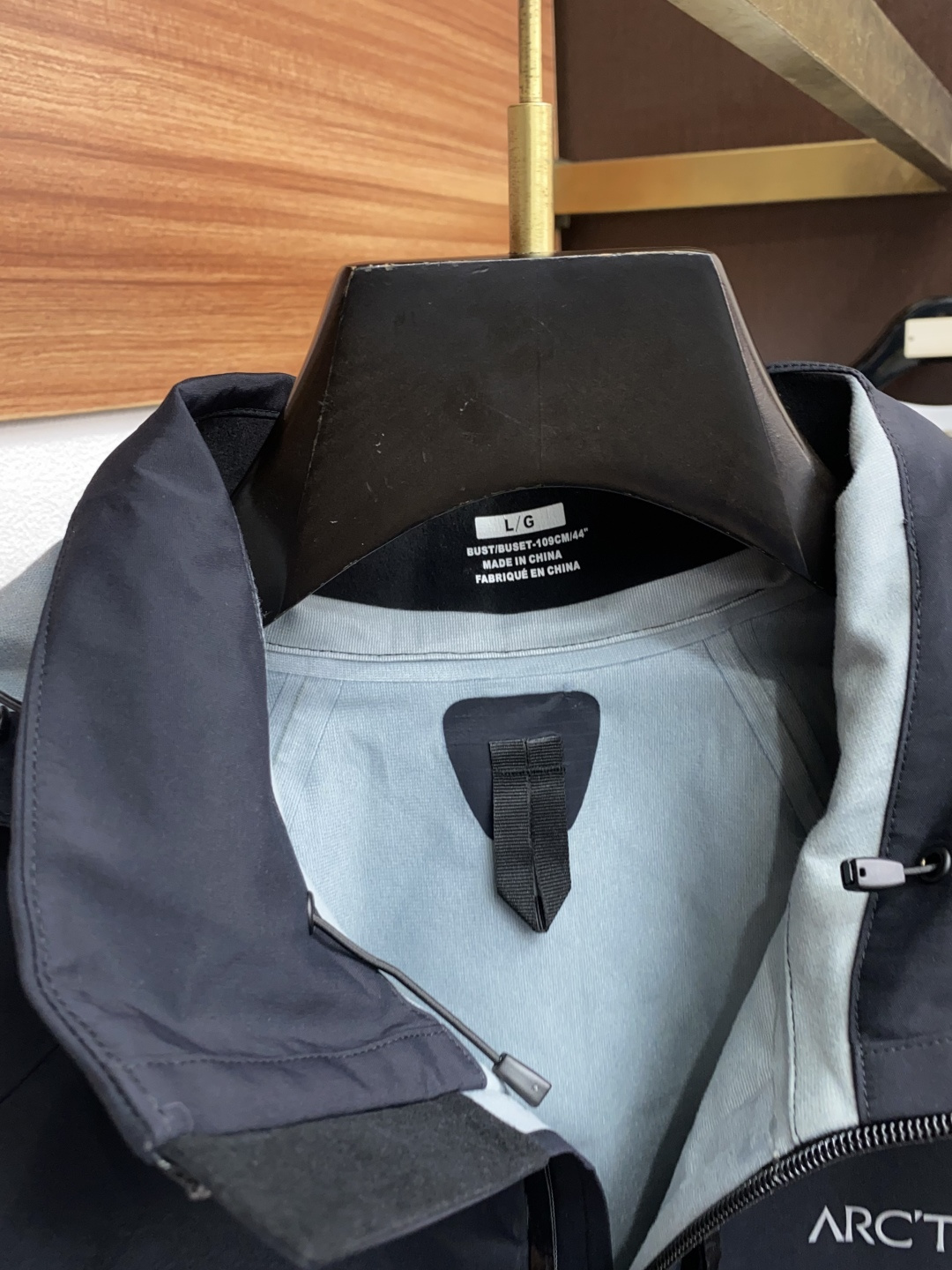 始祖鸟 官网同款，提前发售 2025ss秋冬 新款男士夹克外套，原单高端版本 专柜定制面料 透气舒适度高