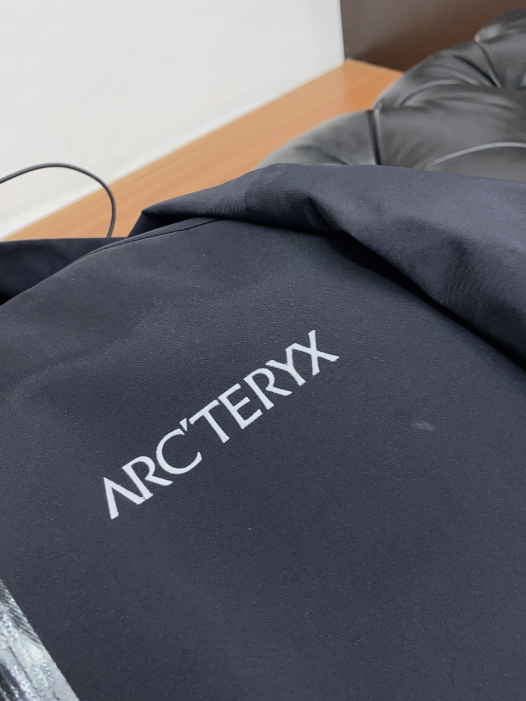 始祖鸟 官网同款，提前发售 2025ss秋冬 新款男士夹克外套，原单高端版本 专柜定制面料 透气舒适度高