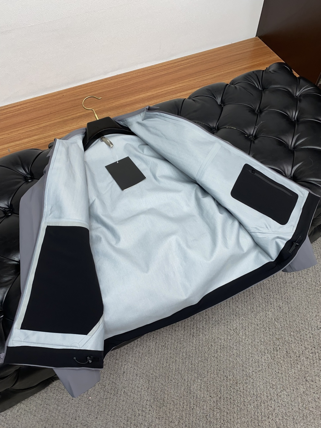 始祖鸟 官网同款，提前发售 2025ss秋冬 新款男士夹克外套，原单高端版本 专柜定制面料 透气舒适度高