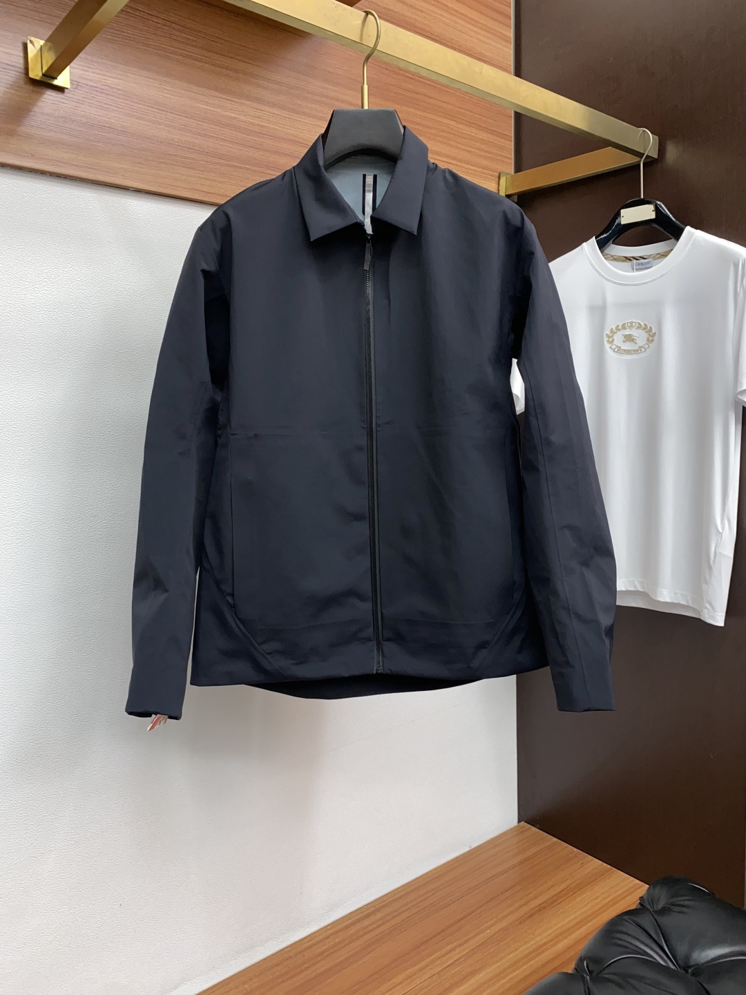 始祖鸟 官网同款，提前发售 2025ss秋冬 新款男士夹克外套，原单高端版本 专柜定制面料 透气舒适度高