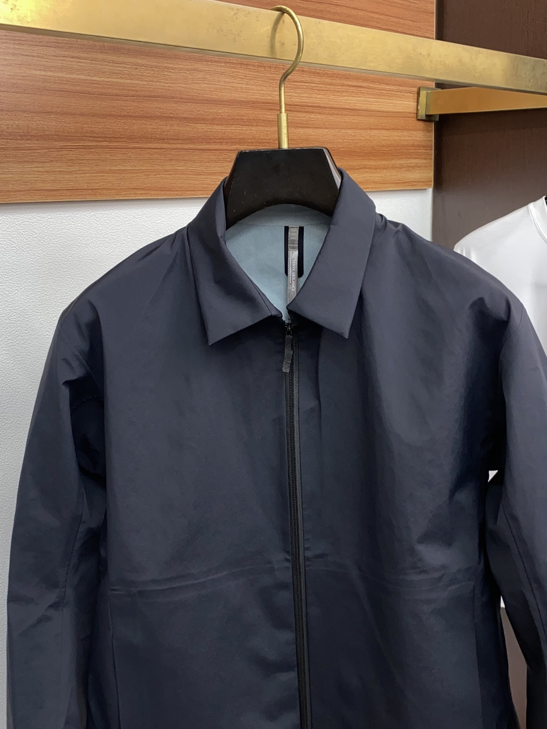 始祖鸟 官网同款，提前发售 2025ss秋冬 新款男士夹克外套，原单高端版本 专柜定制面料 透气舒适度高