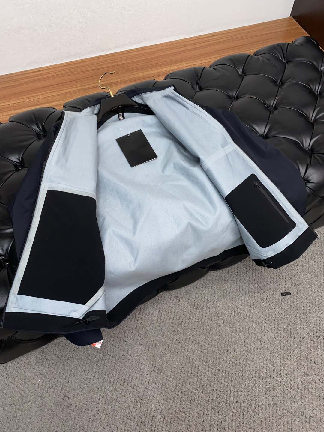 始祖鸟 官网同款，提前发售 2025ss秋冬 新款男士夹克外套，原单高端版本 专柜定制面料 透气舒适度高