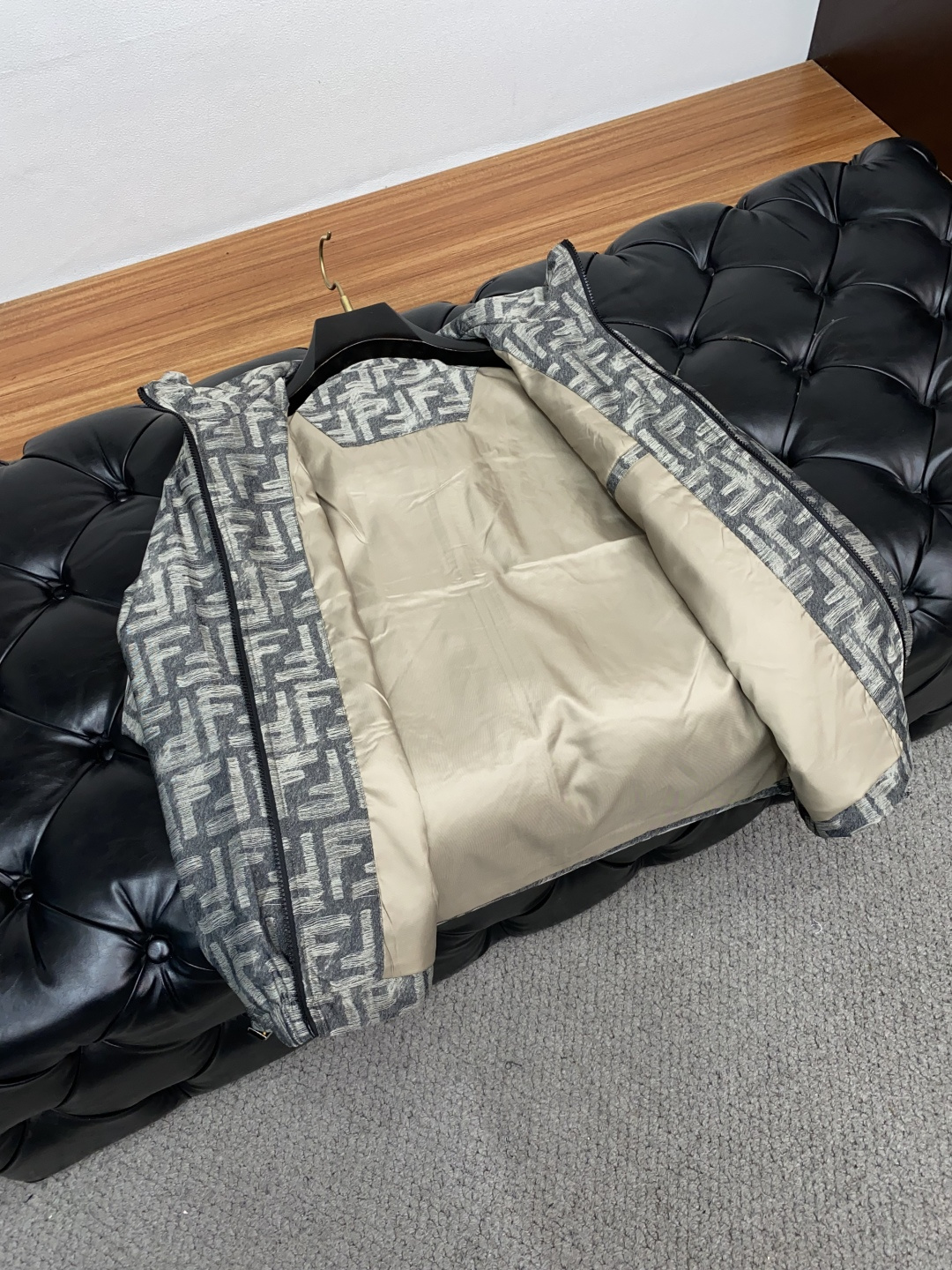 芬迪 25ss最新品 夹克外套，设计帅气有型！百搭必备单品，时尚潮牌， 轻松营造酷帅氛围感 ，高级感满满