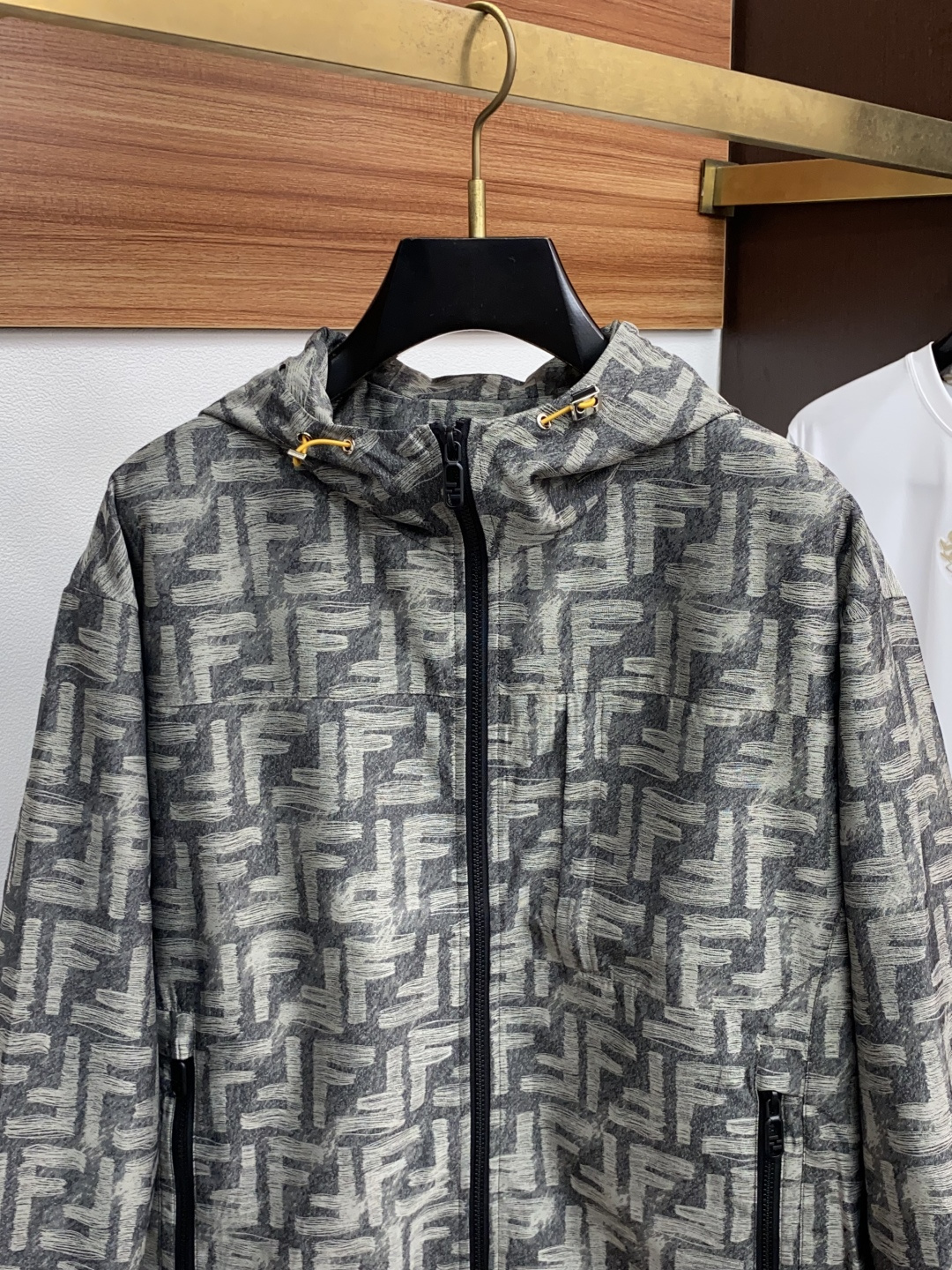 芬迪 25ss最新品 夹克外套，设计帅气有型！百搭必备单品，时尚潮牌， 轻松营造酷帅氛围感 ，高级感满满