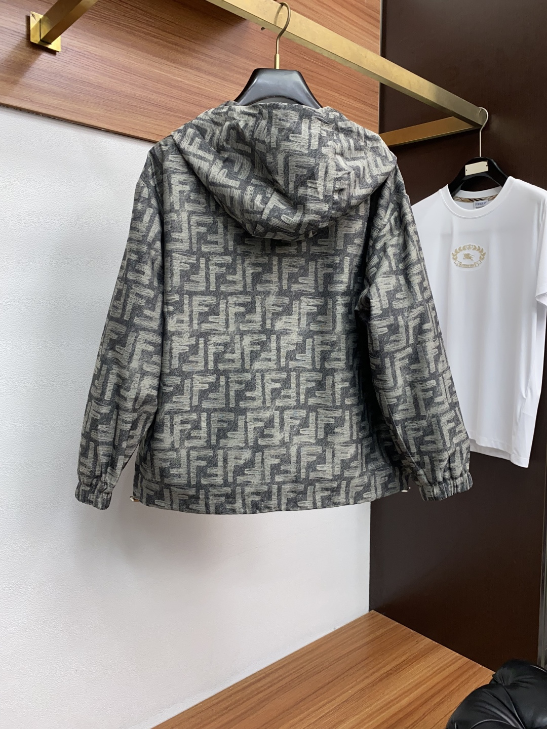 芬迪 25ss最新品 夹克外套，设计帅气有型！百搭必备单品，时尚潮牌， 轻松营造酷帅氛围感 ，高级感满满
