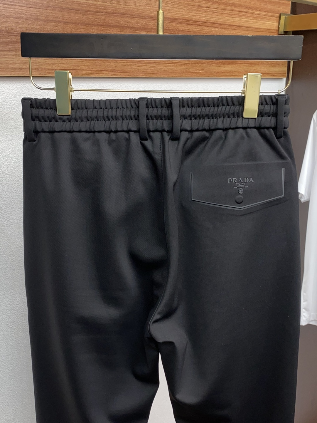 普拉达 2025 松紧阔腿裤 （32码脚口22CM) 定制 高弹力莫赛尔砂洗面膜裤面料 版型阔腿，上身舒