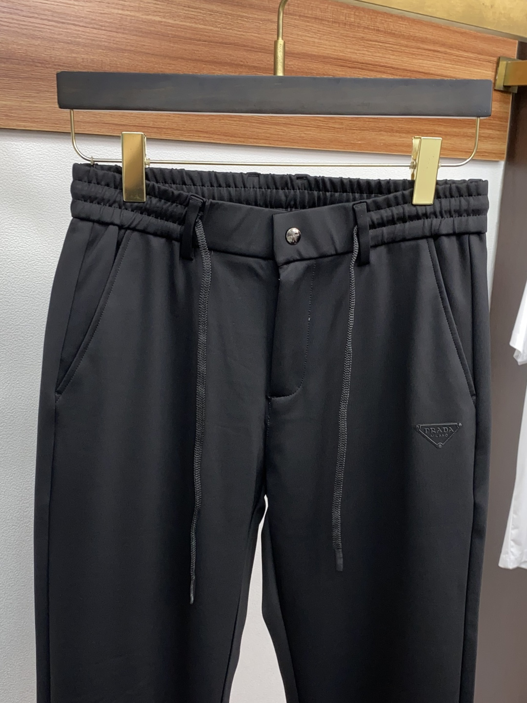 普拉达 2025 松紧阔腿裤 （32码脚口22CM) 定制 高弹力莫赛尔砂洗面膜裤面料 版型阔腿，上身舒