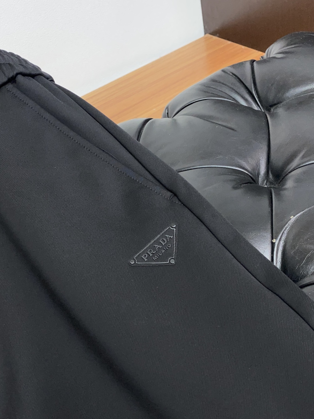 普拉达 2025 松紧阔腿裤 （32码脚口22CM) 定制 高弹力莫赛尔砂洗面膜裤面料 版型阔腿，上身舒