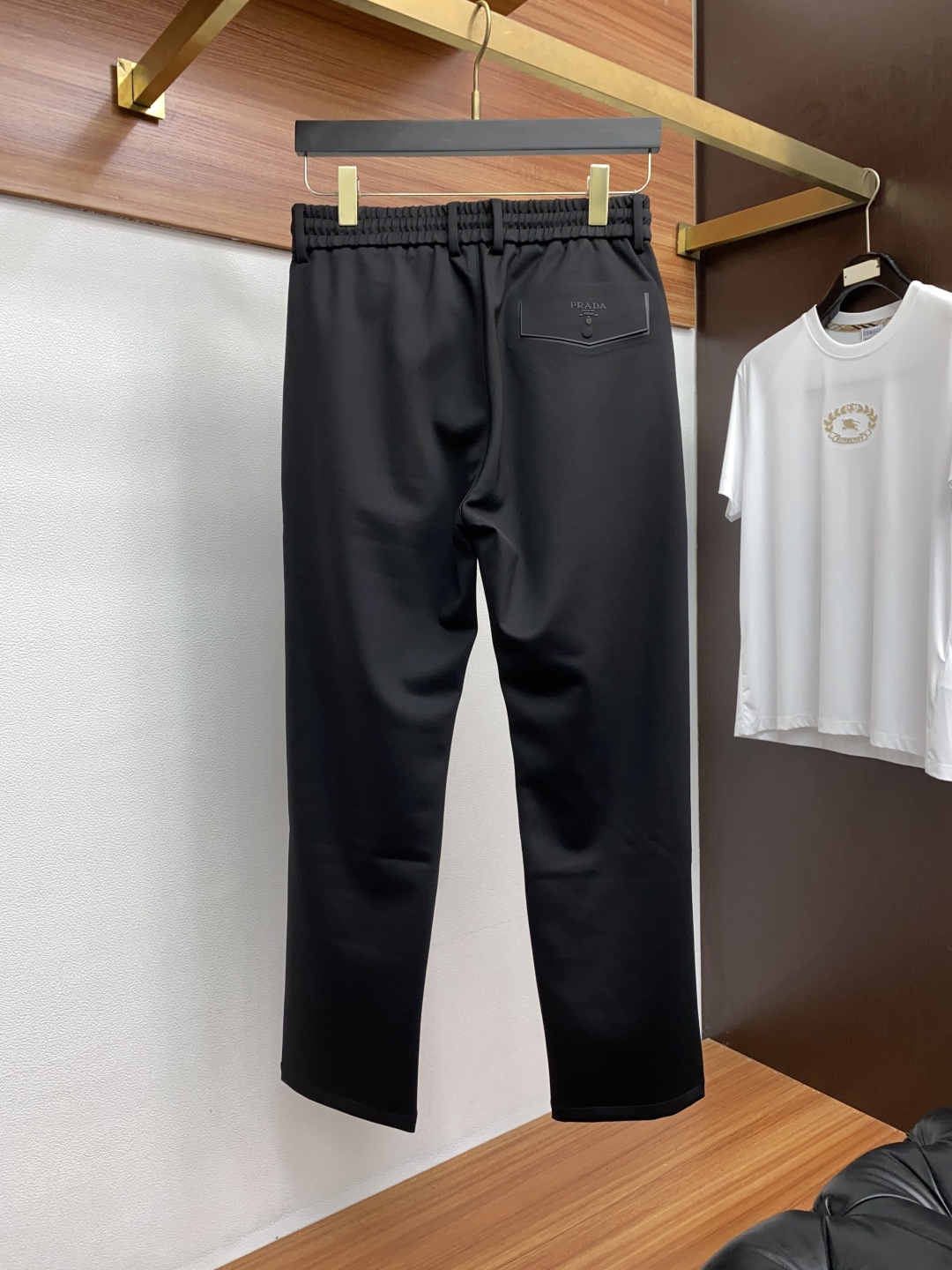 普拉达 2025 松紧阔腿裤 （32码脚口22CM) 定制 高弹力莫赛尔砂洗面膜裤面料 版型阔腿，上身舒