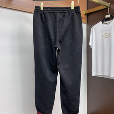 /套 不拆 DG 2025早秋新款时尚休闲卫衣拉链开衫外套套装 男士都市时尚休闲运动套装!风格相当之出彩 /套 不拆 DG 2025早秋新款时尚休闲卫衣拉链开衫外套套装 男士都市时尚休闲运动套装!风格相当之出彩