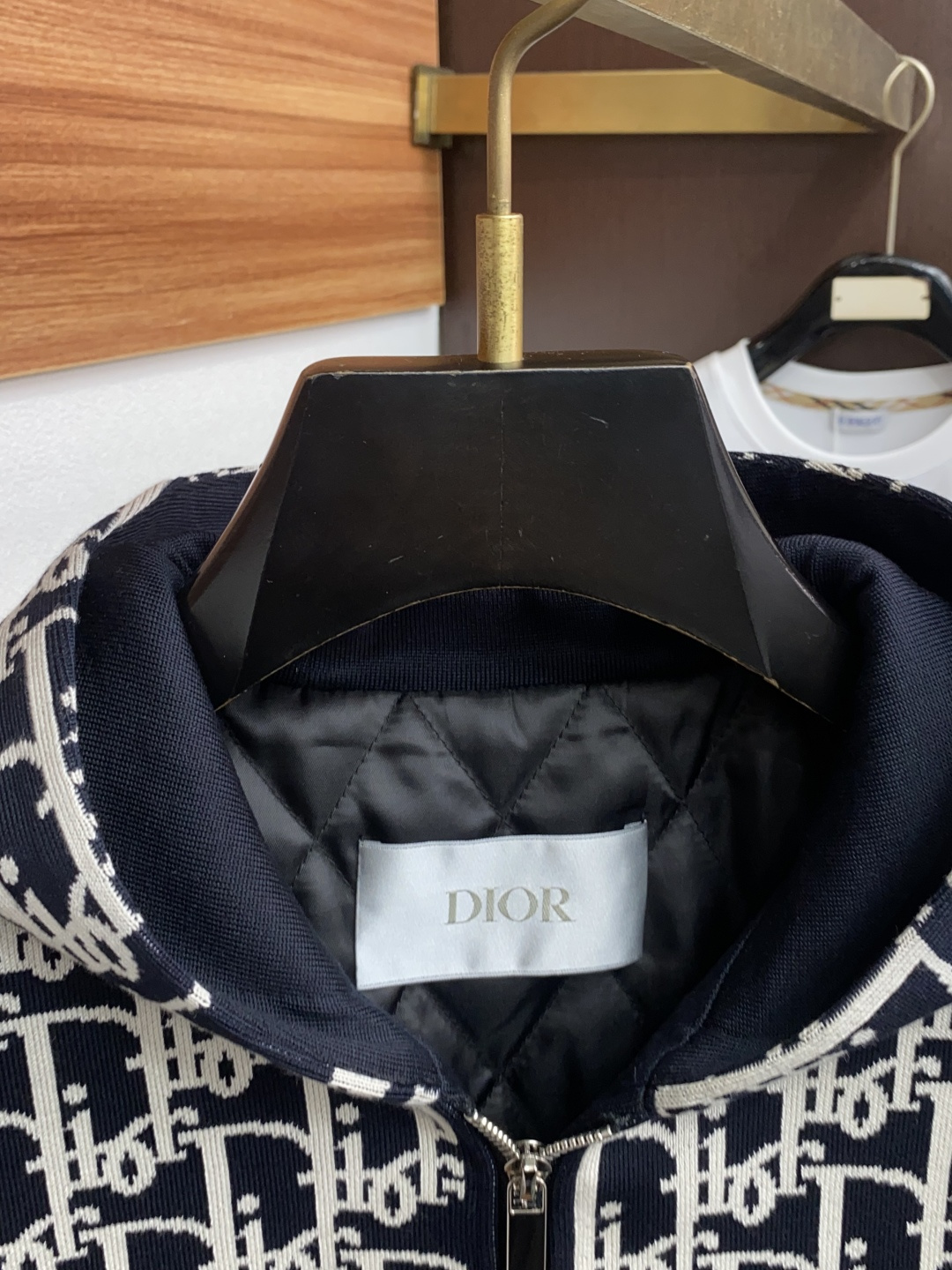 迪奥 25ss最新品 针织夹克外套，设计帅气有型！百搭必备单品，时尚潮牌， 轻松营造酷帅氛围感 ，高级感