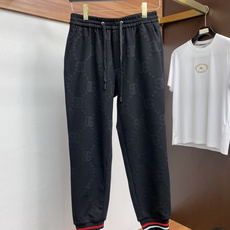 /套 不拆 DG 2025早秋新款时尚休闲卫衣拉链开衫外套套装 男士都市时尚休闲运动套装!风格相当之出彩 /套 不拆 DG 2025早秋新款时尚休闲卫衣拉链开衫外套套装 男士都市时尚休闲运动套装!风格相当之出彩