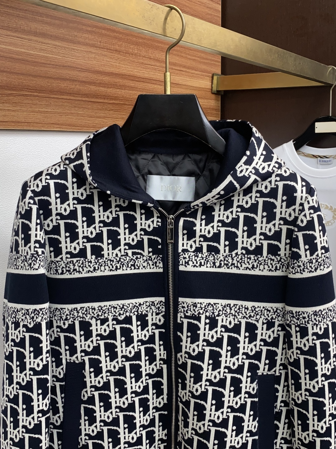 迪奥 25ss最新品 针织夹克外套，设计帅气有型！百搭必备单品，时尚潮牌， 轻松营造酷帅氛围感 ，高级感