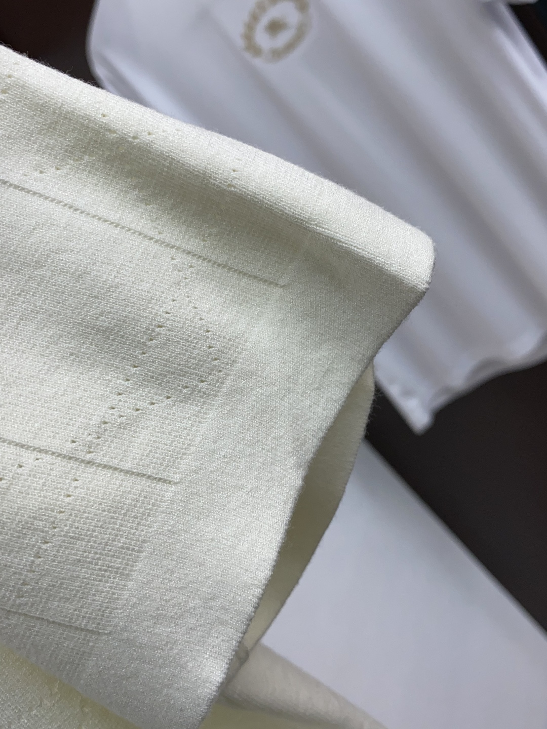  迪奥 男士高端简约圆领加厚针织毛衣短袖 ，香港洋行渠道货，纯正血统品质，25年秋冬 新款，经典王牌系列