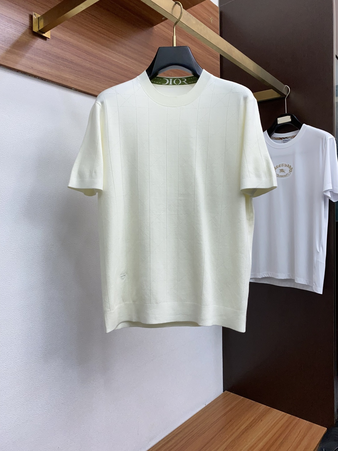  迪奥 男士高端简约圆领加厚针织毛衣短袖 ，香港洋行渠道货，纯正血统品质，25年秋冬 新款，经典王牌系列