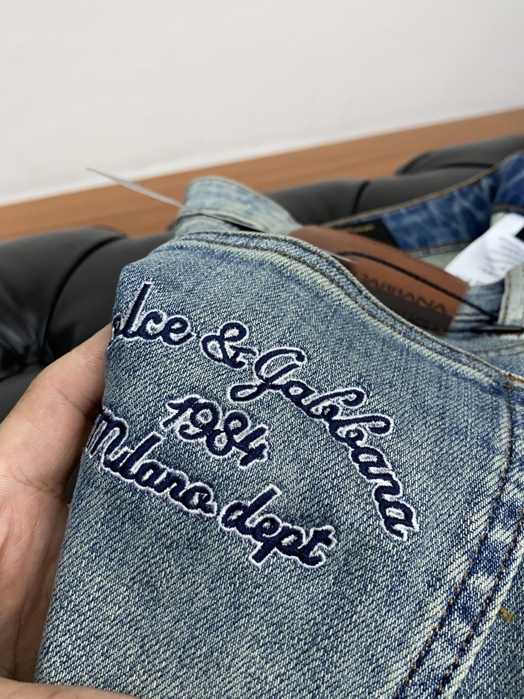  DG 25ss秋冬 新款 男士小直筒原单 牛仔裤 秋冬新款超柔软，弹力面料，复杂的手工艺叠加，任何一个